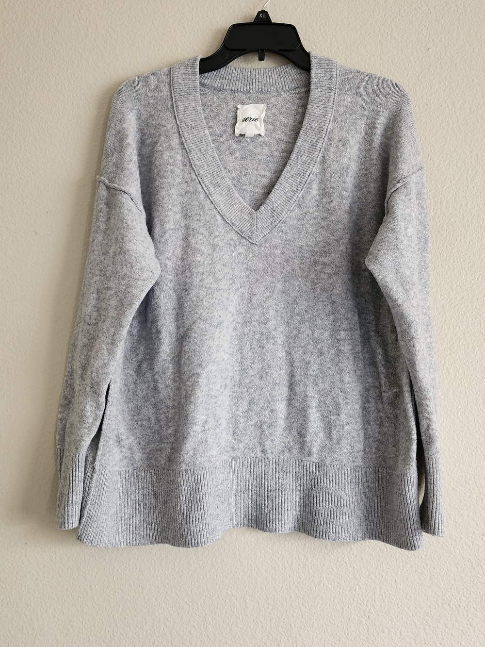 Aerie Gray Knit V-Neck Oversized Pullover Sweater Size Small